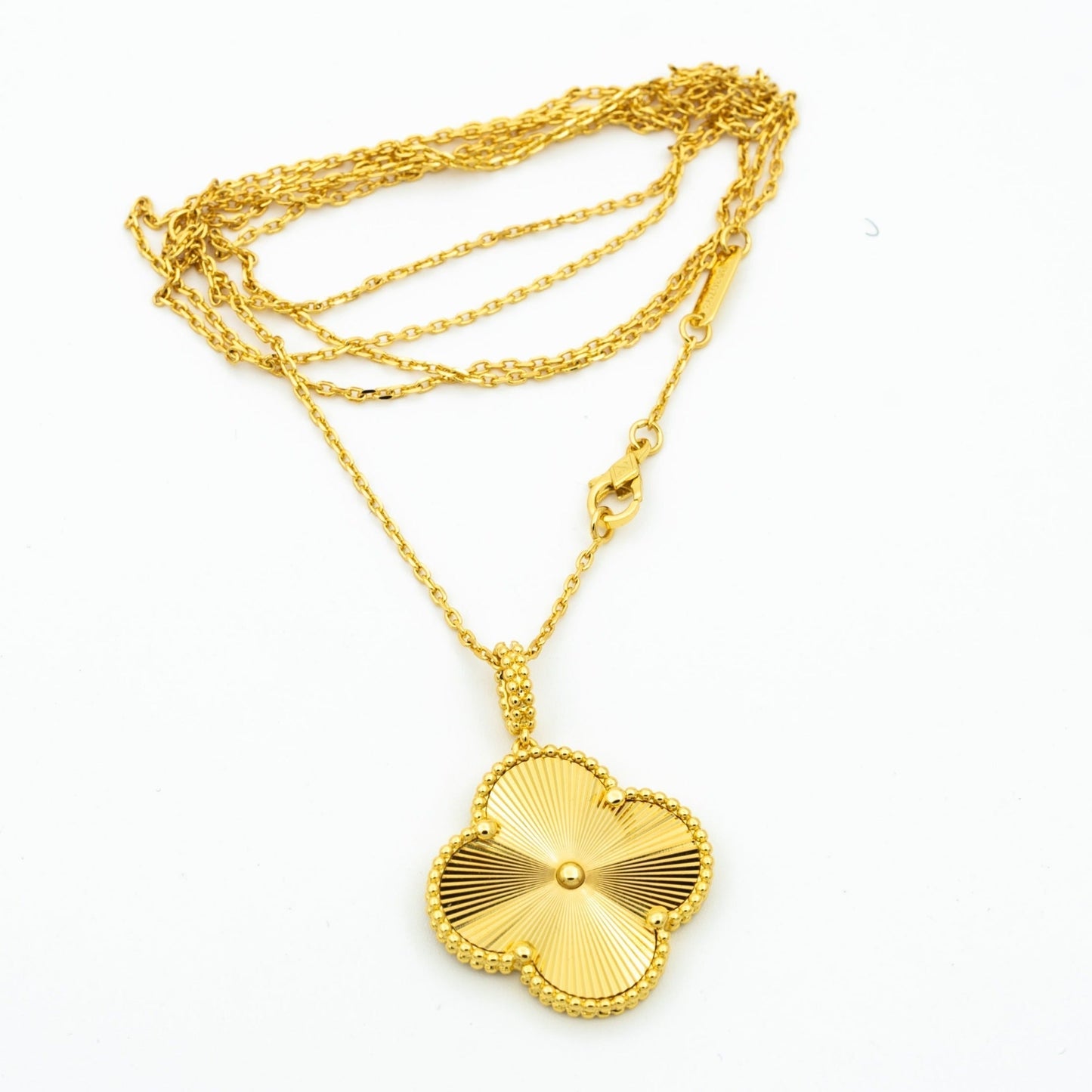 CLOVER 25MM PEDANT NECKLACE GOLD