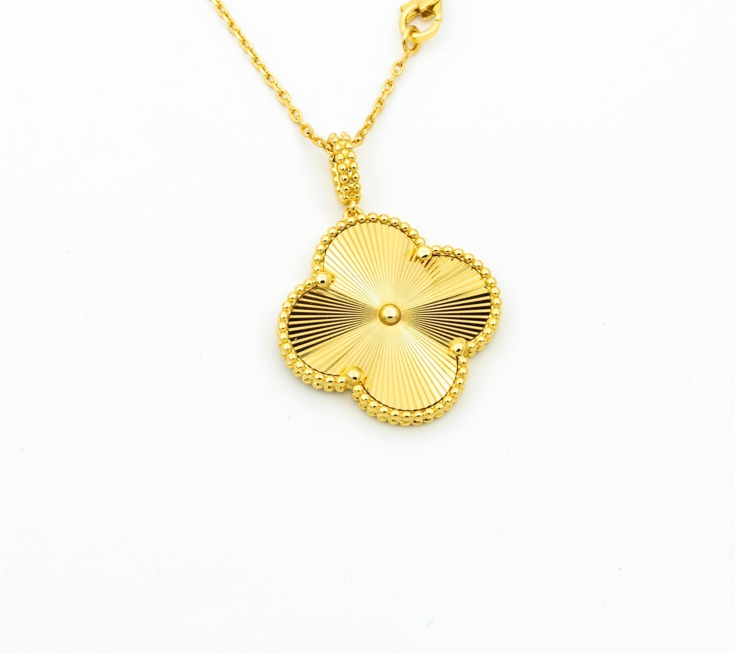 CLOVER 25MM PEDANT NECKLACE GOLD