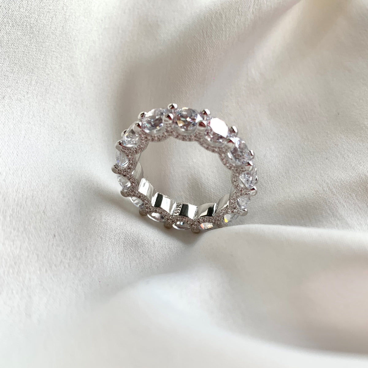 [XXX]Gorgeous Round Cut Tennis Ring