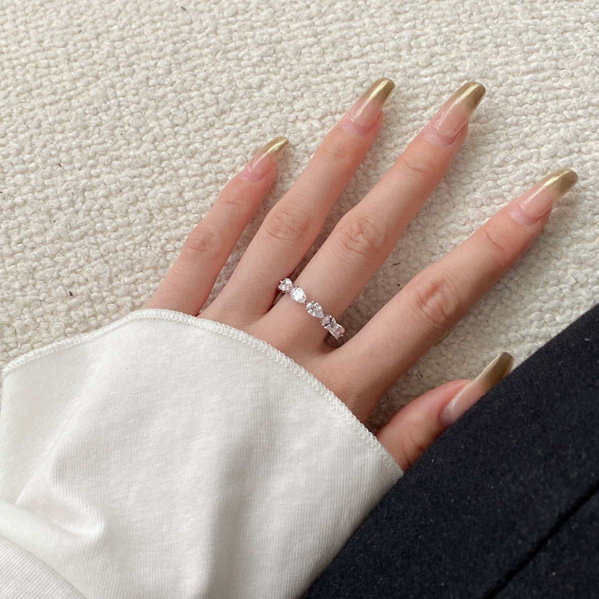 [XXX]Exquisite Pear Cut Tennis Ring