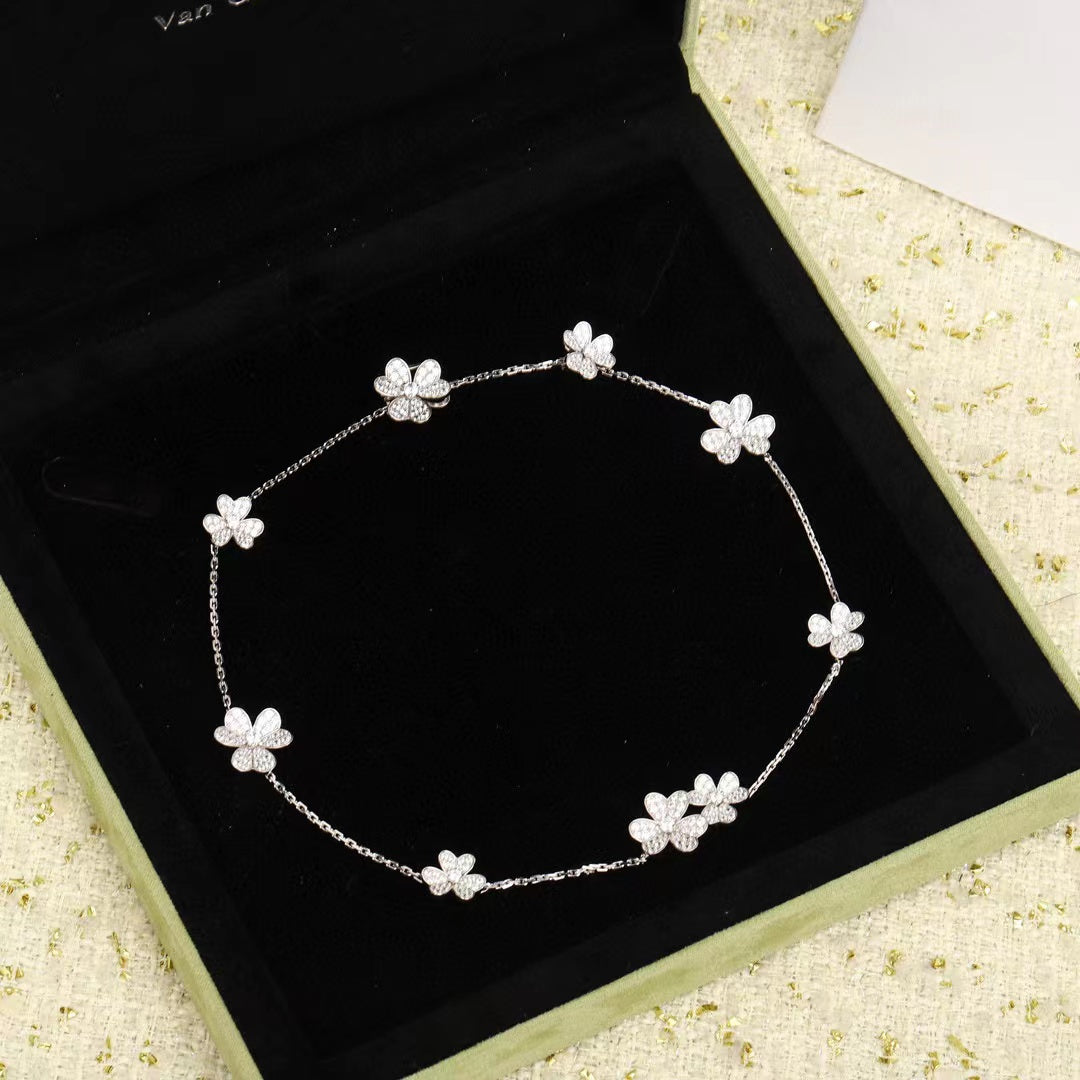 FRIVOLE SILVER 9 FLOWERS NECKLACE