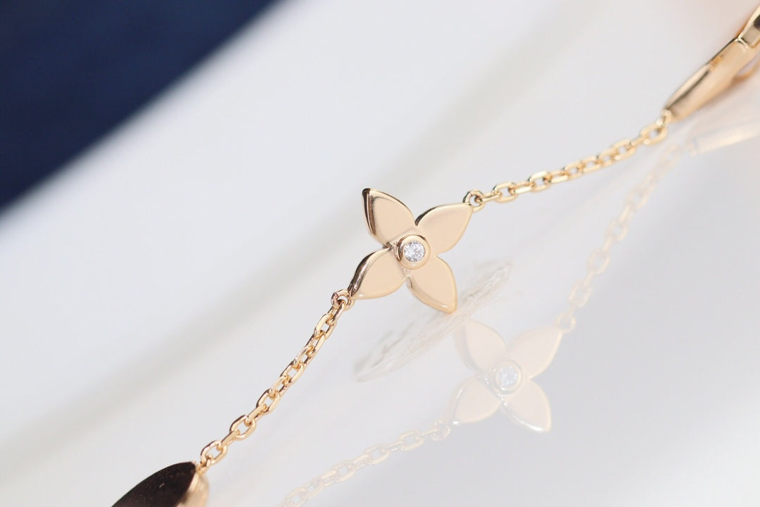 LEAF CLOVER BRACELET