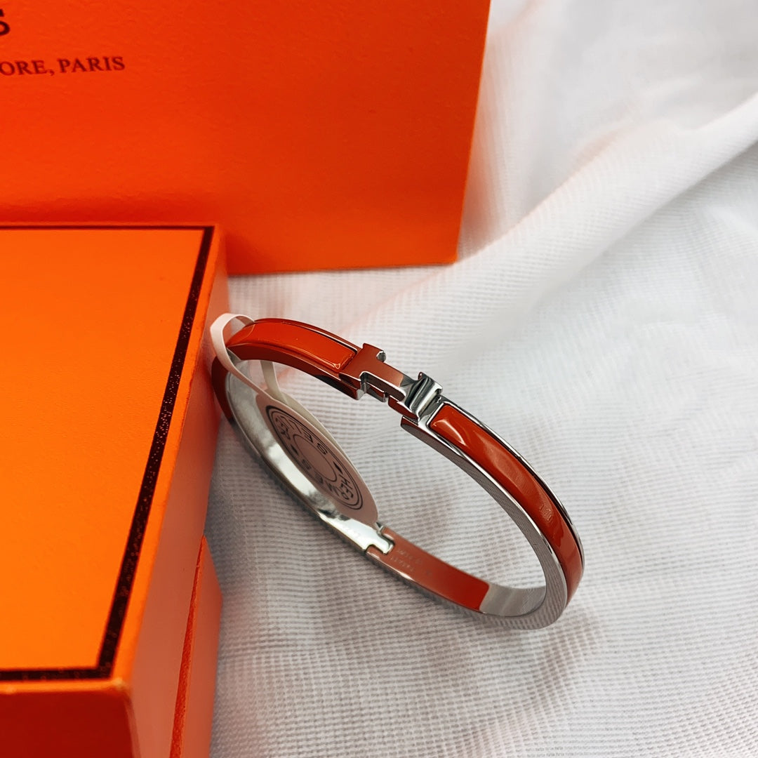 CLASSIC HM CLIC RED 8MM ENAMEL BRACELET