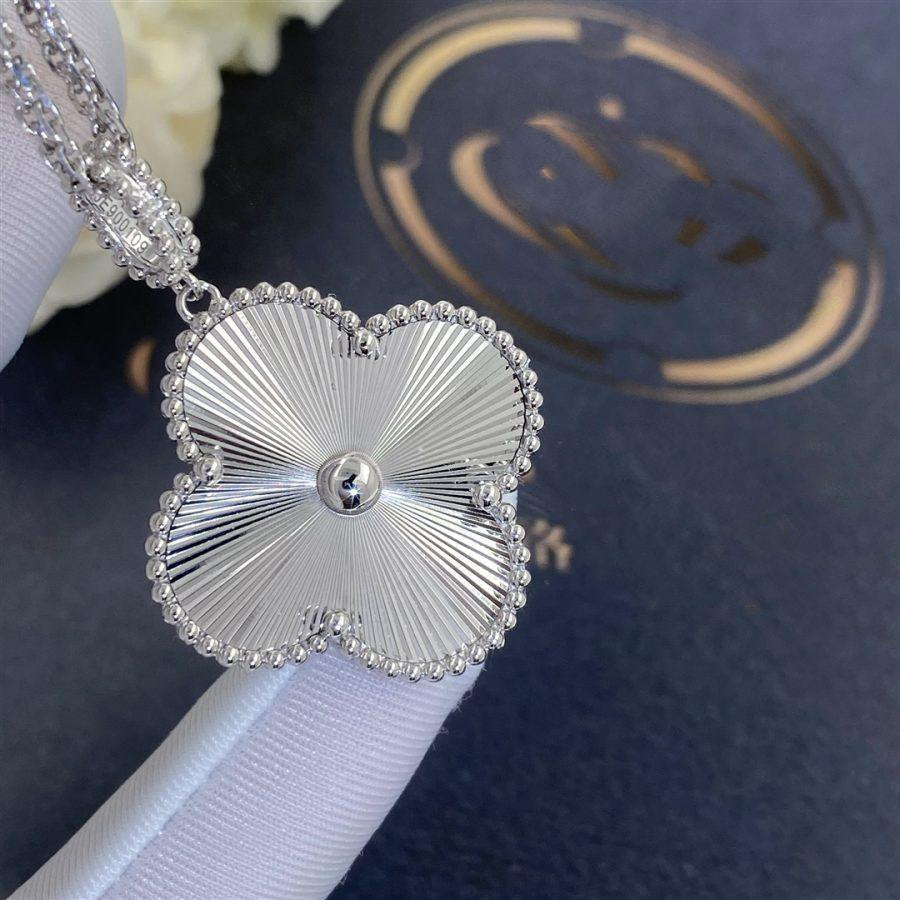 CLOVER 25MM SILVER BIG CLOVER NECKLACE