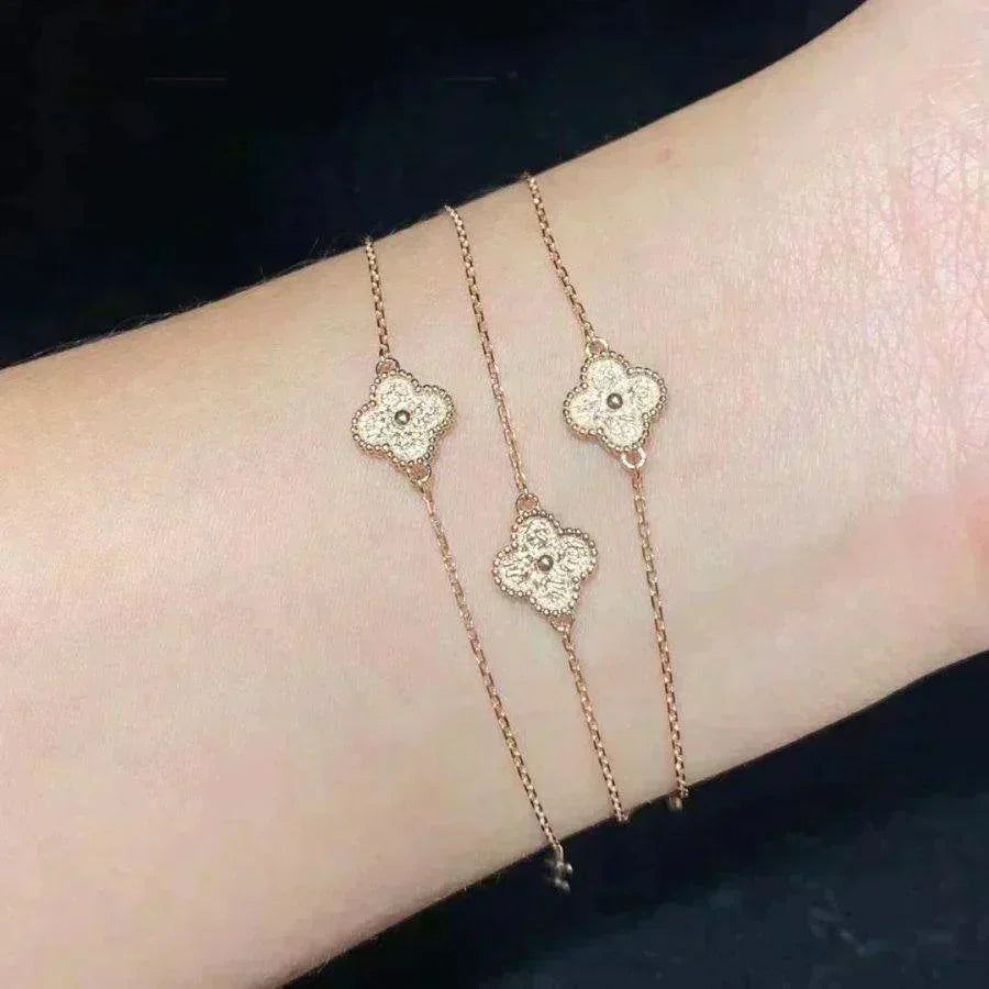 CLOVER SINGLE FLOWER BRACELET