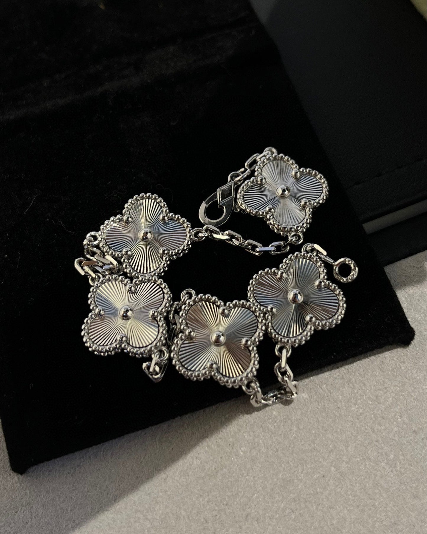 CLOVER SILVER 5 MOTIFS BRACELET